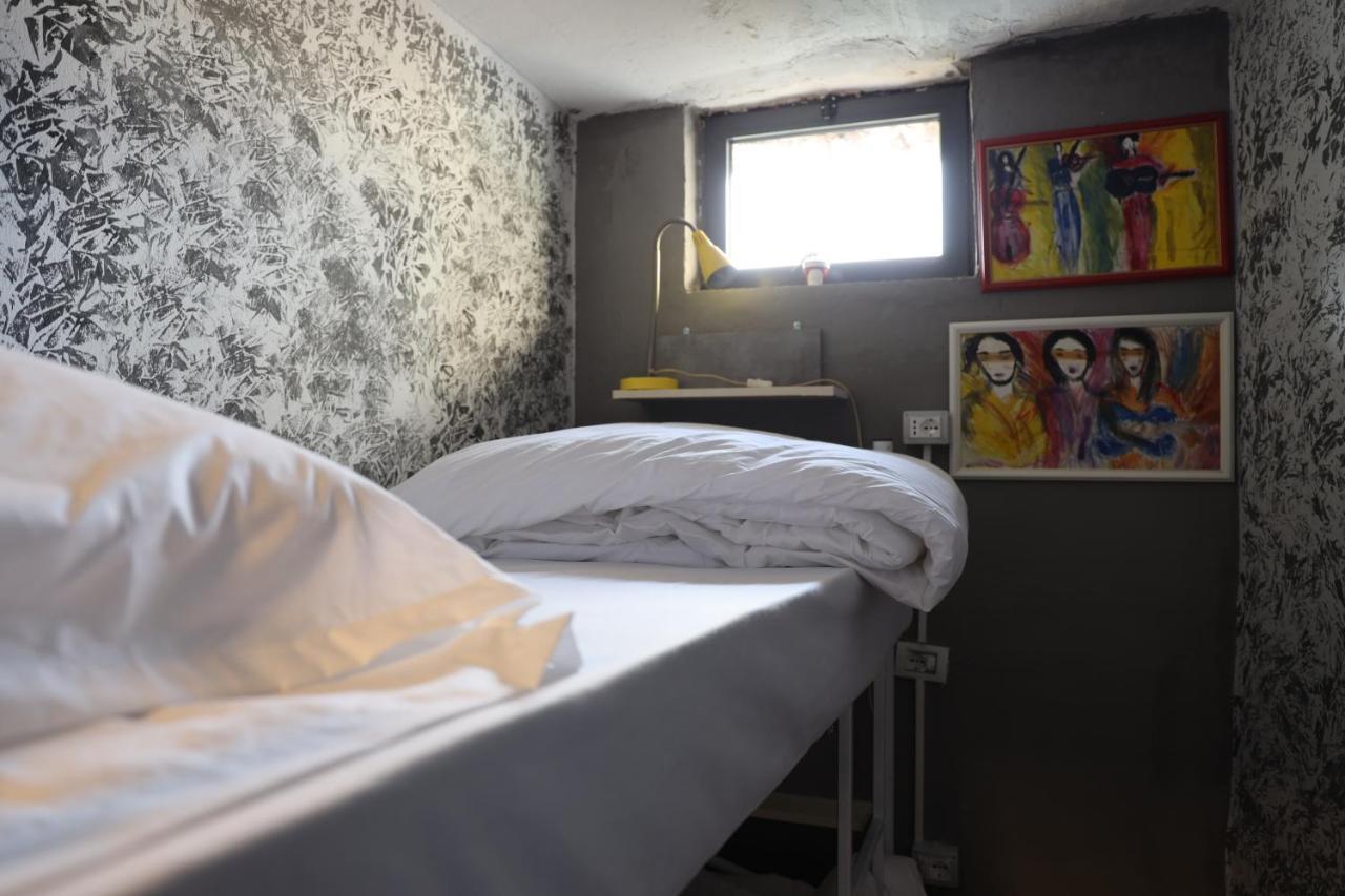 Hoja Hostel ティラナ エクステリア 写真